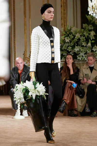 Look 30